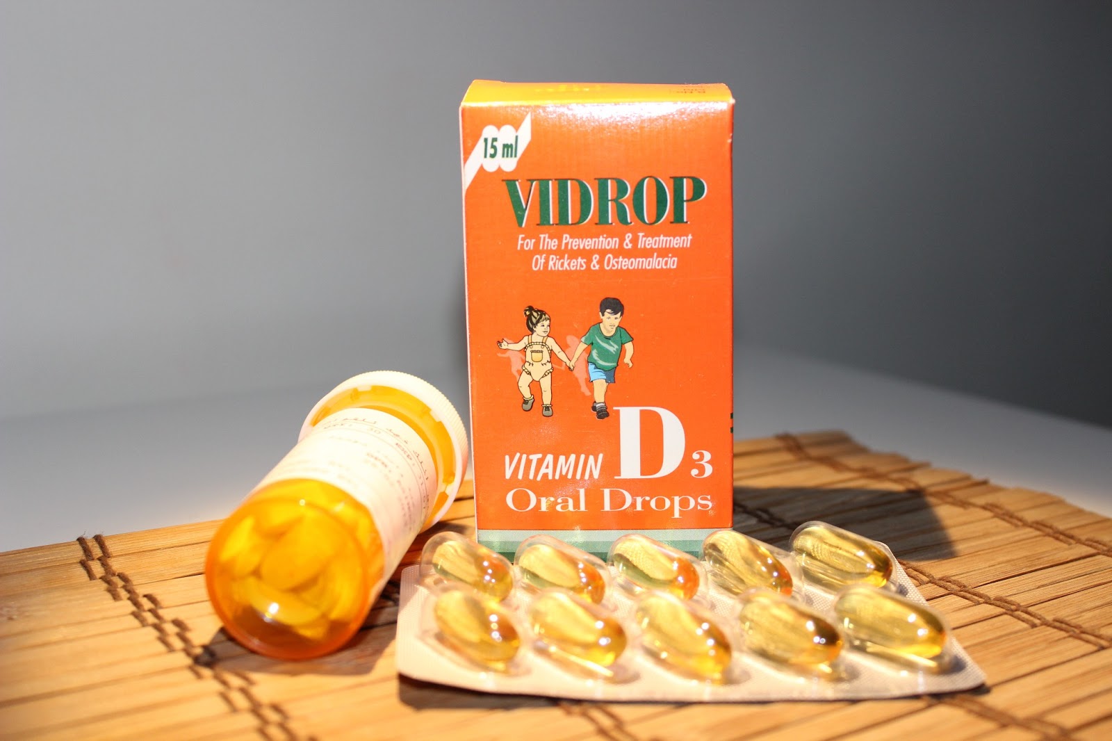 Витамин д3 это жиры. Vidrop витамины. Витамин d. Vidrop витамин д 3. Витамины иностранные.