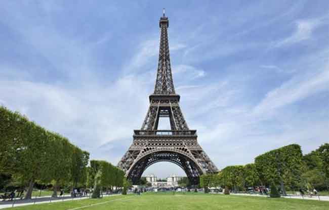 برج إيفل في فرنسا